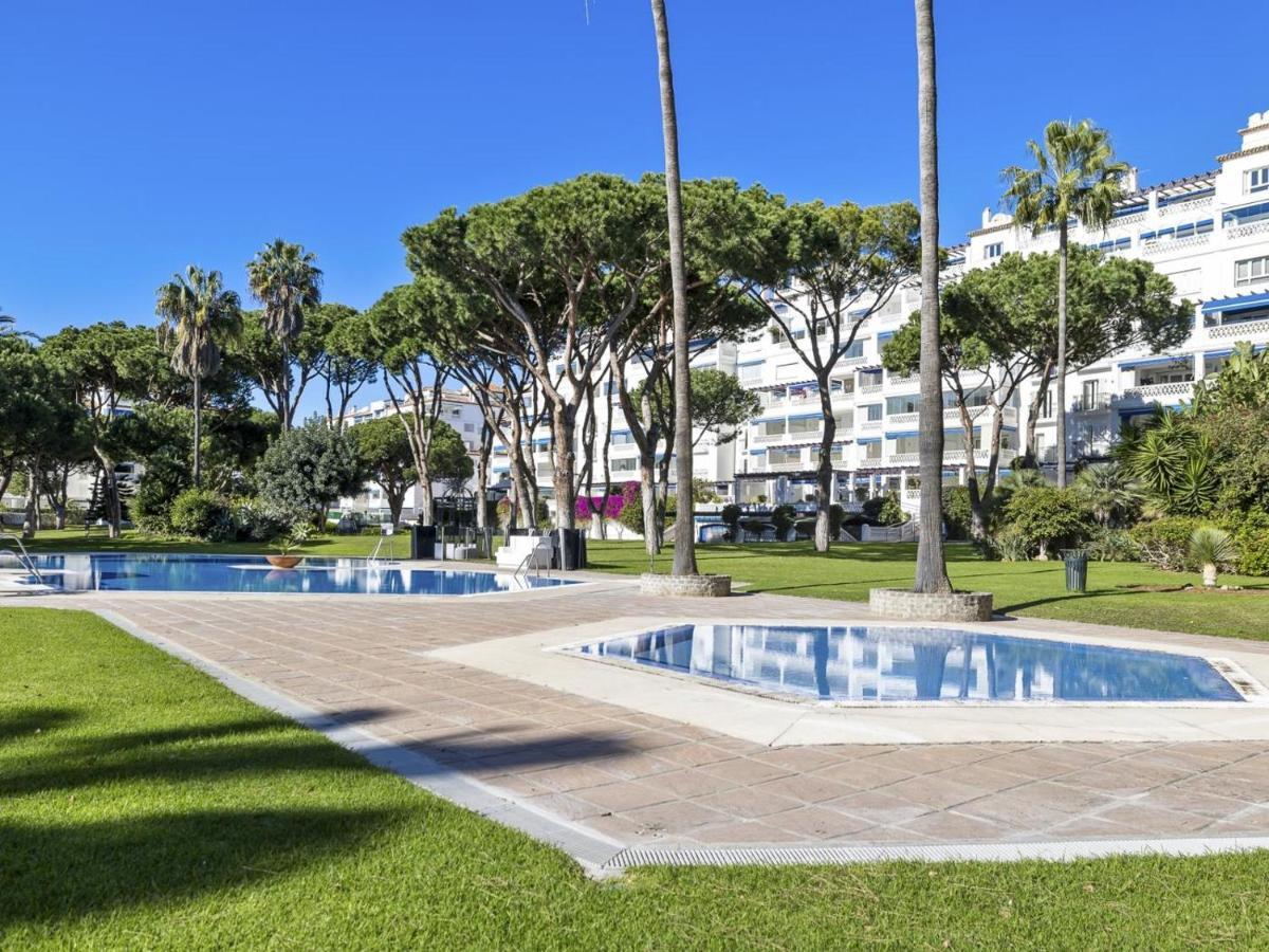 Apartamento De 2 Dormitorios En Playas Del Duque Marbella Exterior foto