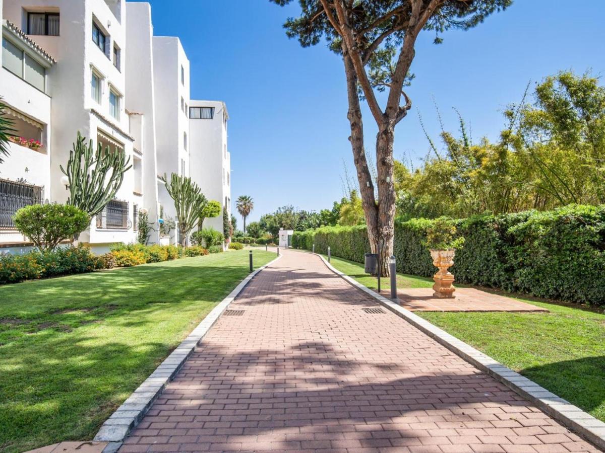 Apartamento De 2 Dormitorios En Playas Del Duque Marbella Exterior foto